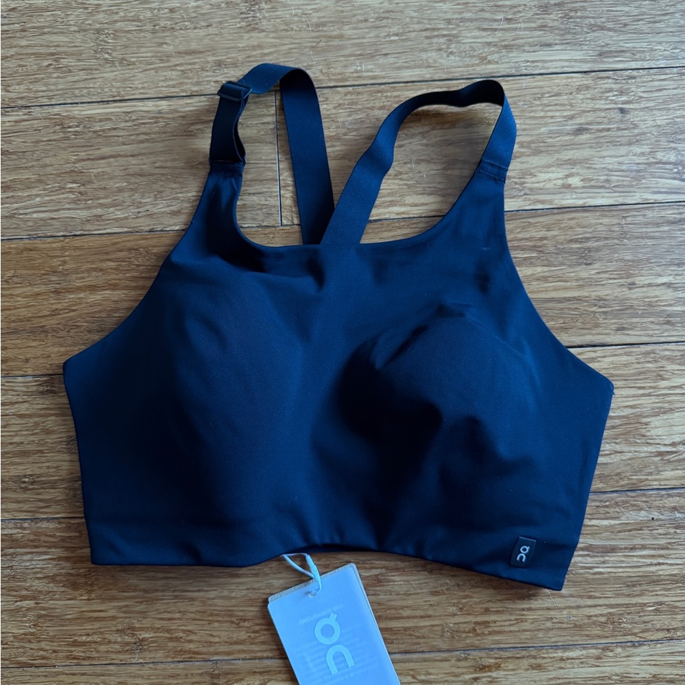 On Running Endurance Sports Bra Medium Black
New with tags